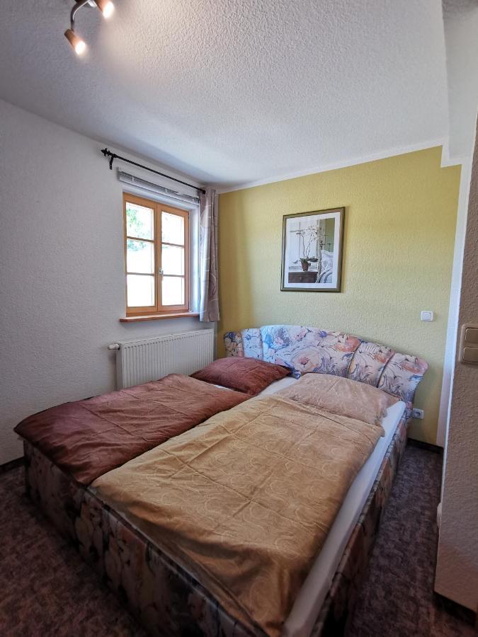 Ferienwohnung "Am Saalehaken" Gossitz Kültér fotó