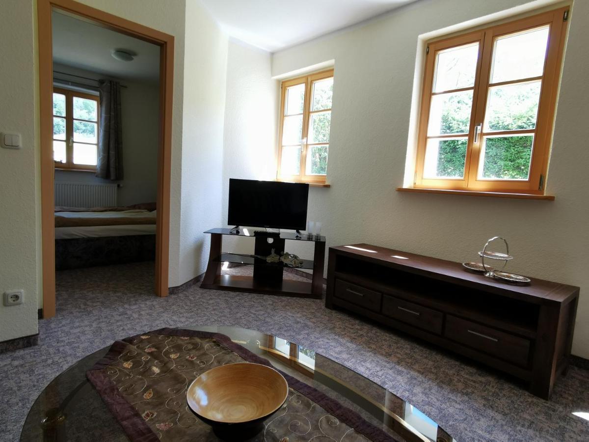 Ferienwohnung "Am Saalehaken" Gossitz Kültér fotó